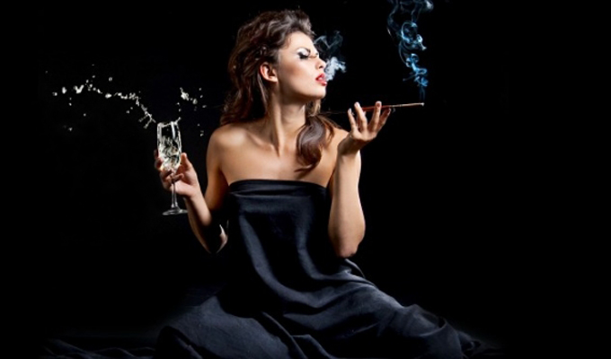 美研究：吸烟、饮酒等可能导致骨质疏松