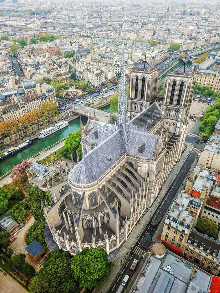 Apple-Store-designer-envisions-using-Glass-to-rebuild-Notre-Dame-cathedral-02