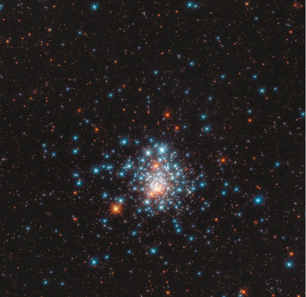 哈勃捕捉到令人瞩目的球状星团的图像 由成千上万颗恒星组成